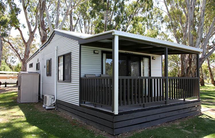 Cohuna Waterfront Holiday Park Exterior foto