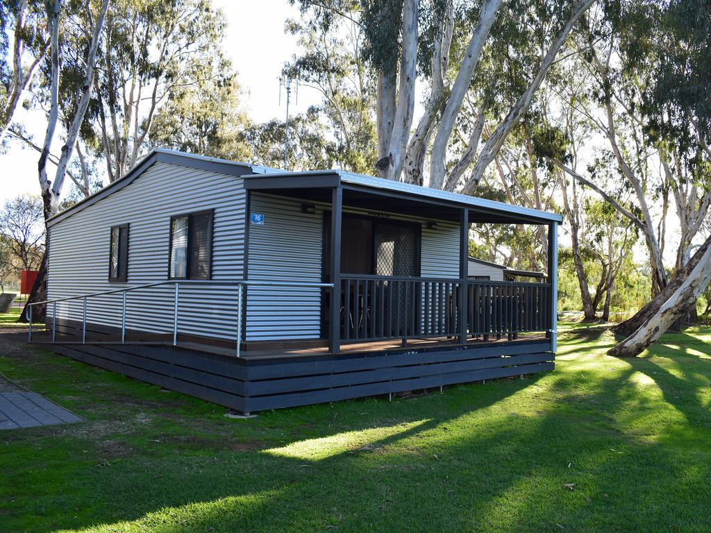 Cohuna Waterfront Holiday Park Exterior foto