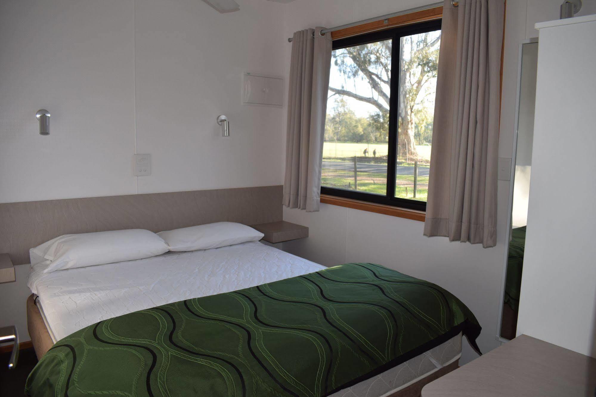 Cohuna Waterfront Holiday Park Exterior foto