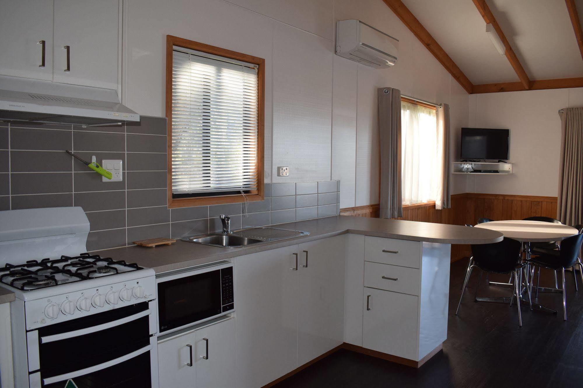 Cohuna Waterfront Holiday Park Exterior foto