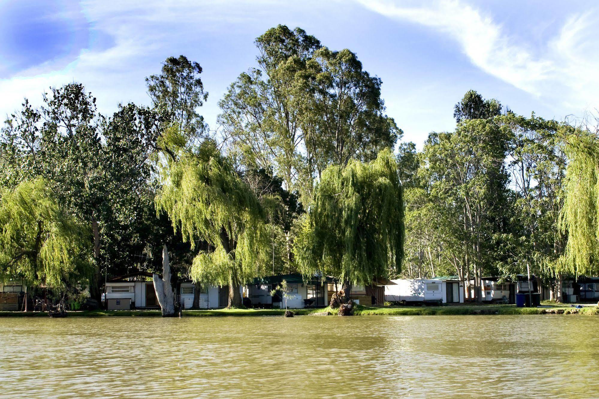 Cohuna Waterfront Holiday Park Exterior foto